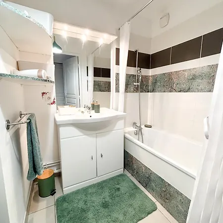 Le Roses- Spacieux T3 Cosy Proche Gare De *